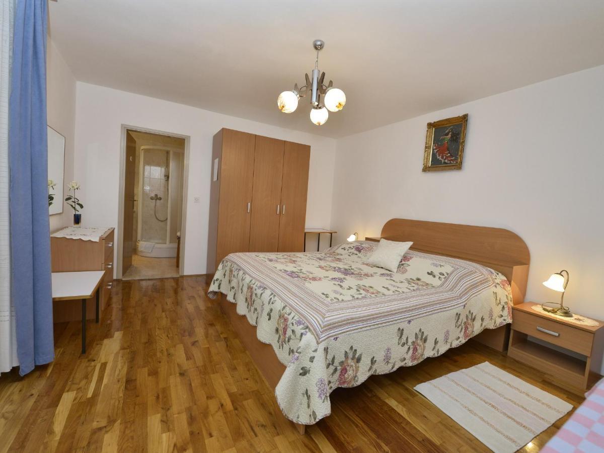 Hotel Sobe Ana Finida Porec Esterno foto